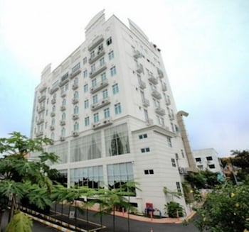 Crown Garden Hotel,Kelantan>>Kota Bharu,3 star