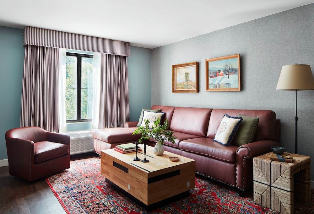 graduate by hilton storrs