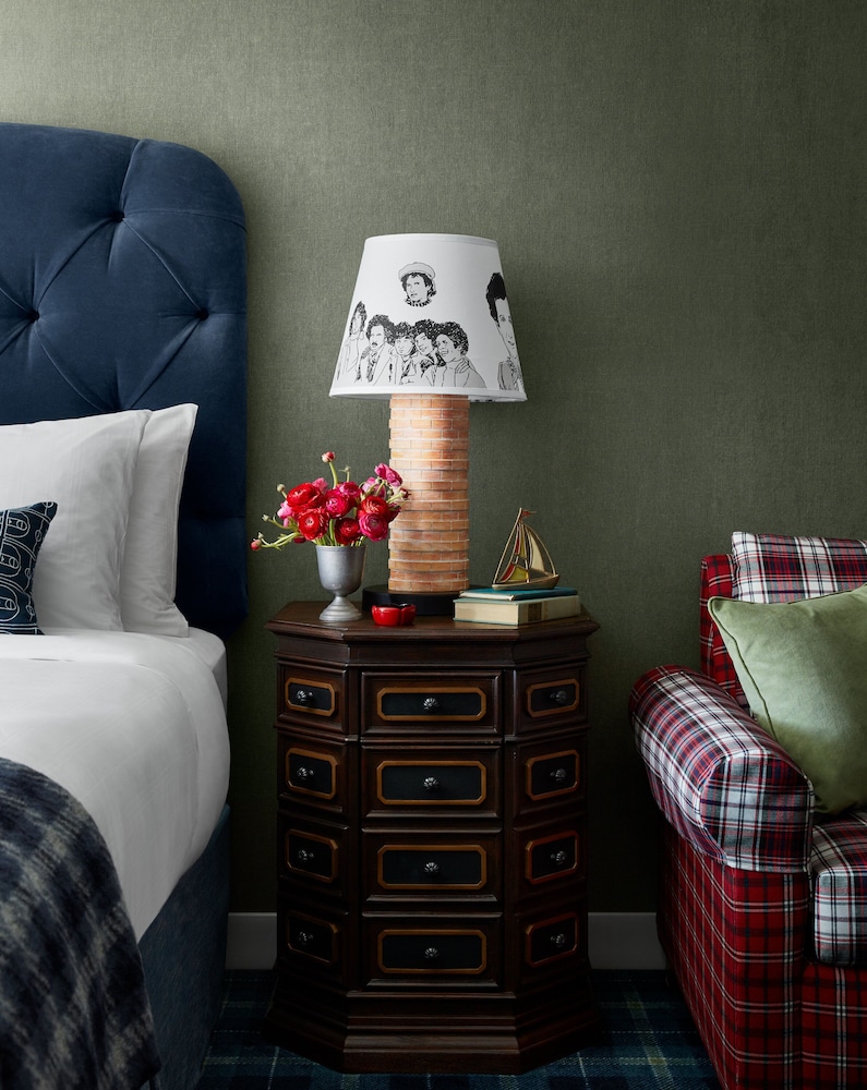 graduate by hilton storrs