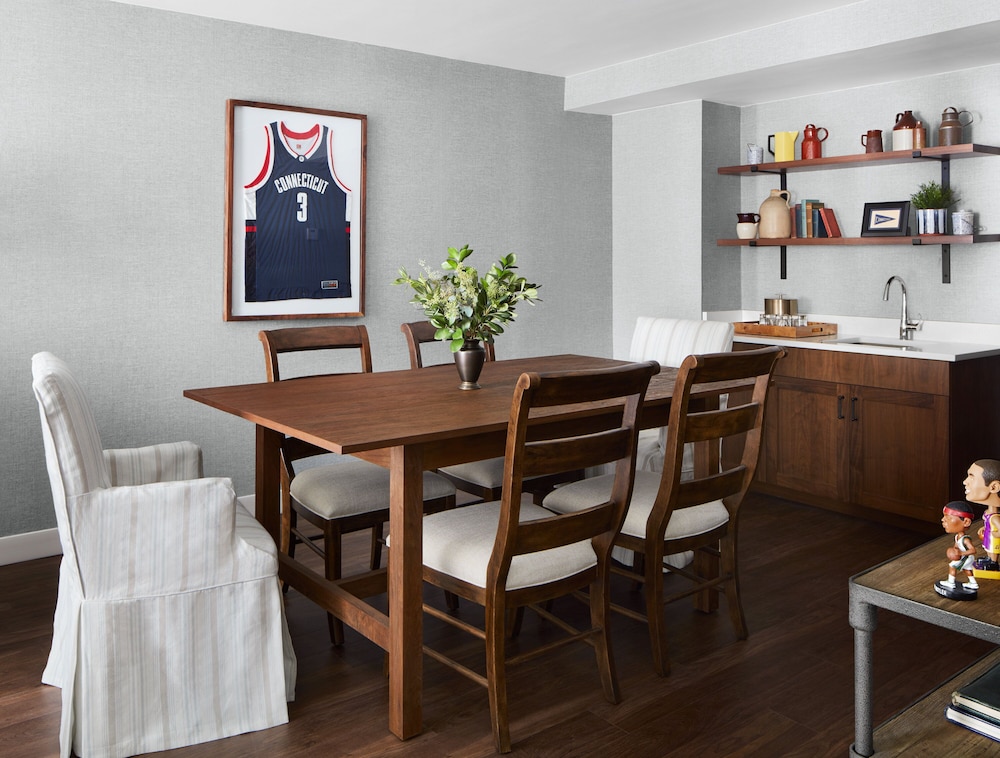 graduate by hilton storrs