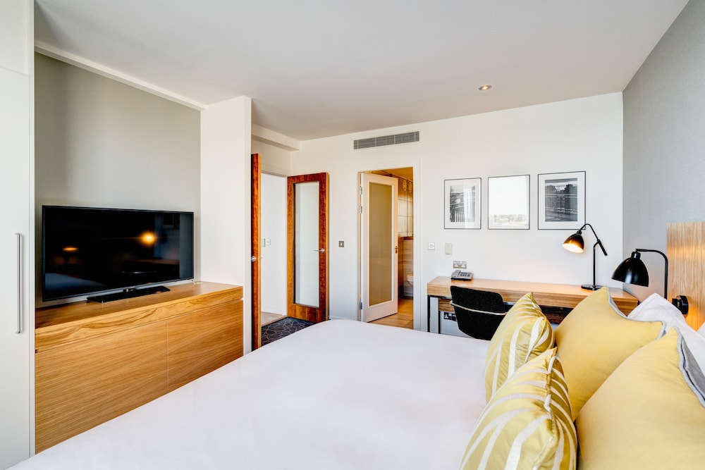apex city quay hotel and spa