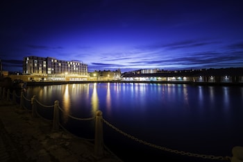 apex city quay hotel and spa