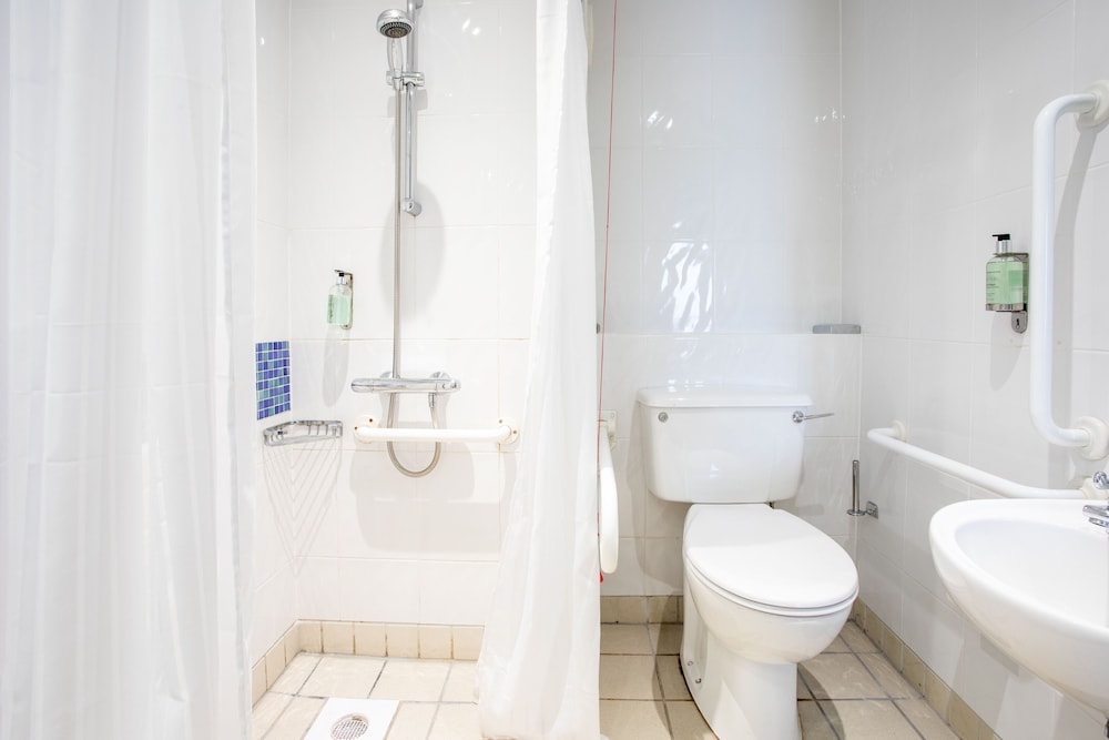 holiday inn express dunfermline by ihg