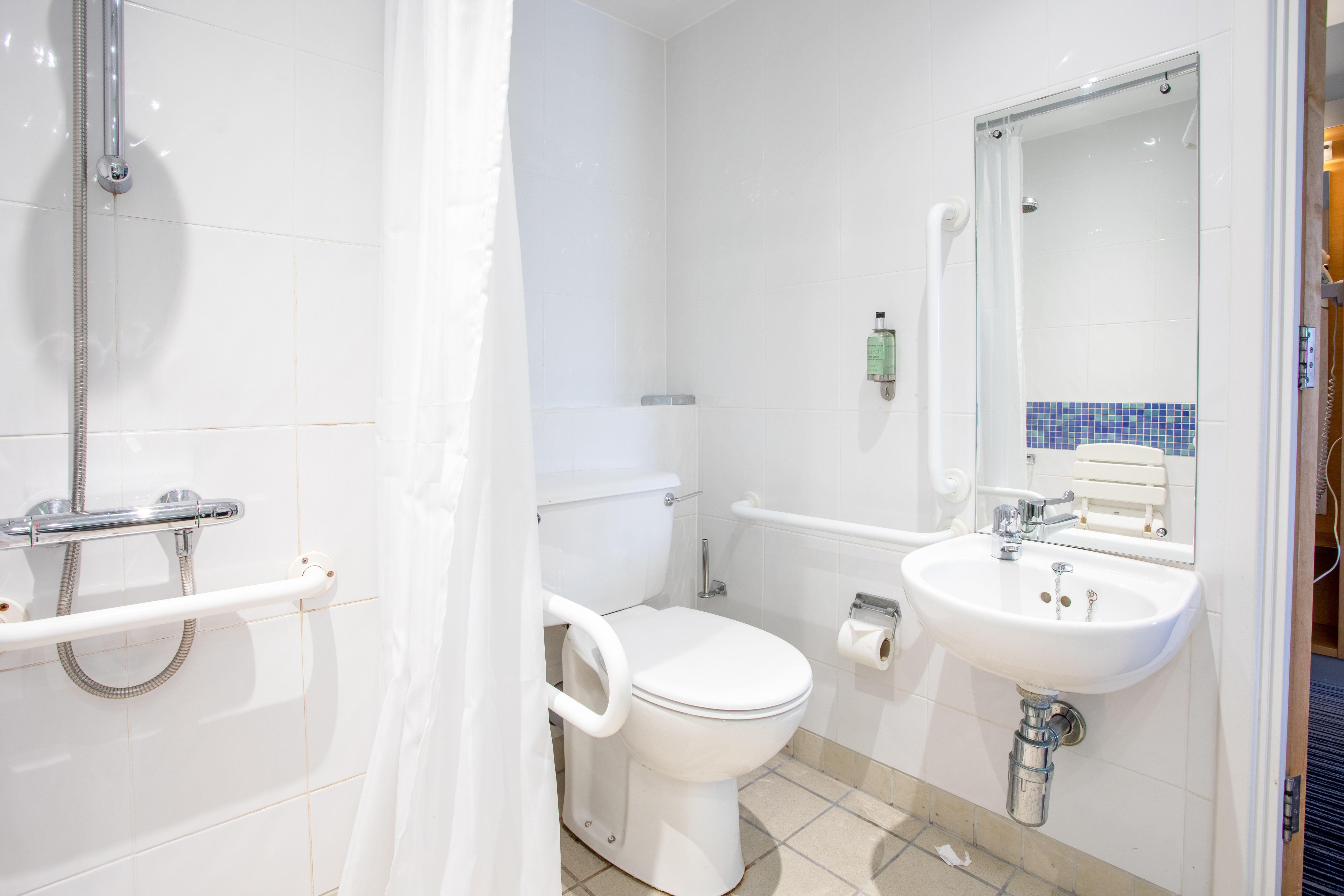 holiday inn express dunfermline by ihg
