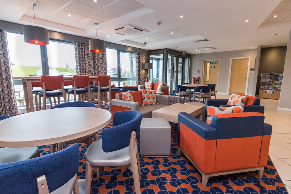 holiday inn express dunfermline by ihg