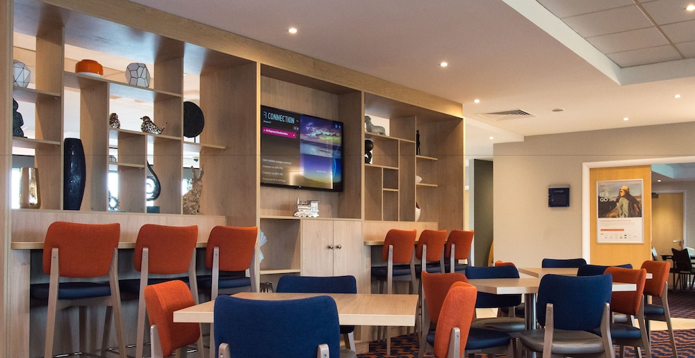 holiday inn express dunfermline by ihg