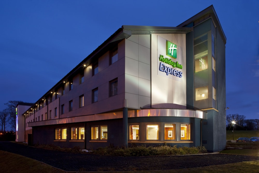 holiday inn express dunfermline by ihg