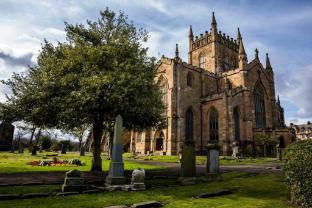 holiday inn express dunfermline by ihg