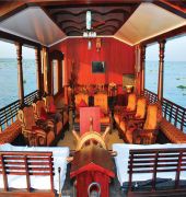 cosy houseboats