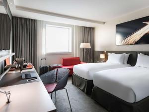 pullman paris la defense hotel