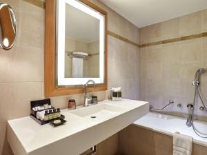 pullman paris la defense hotel