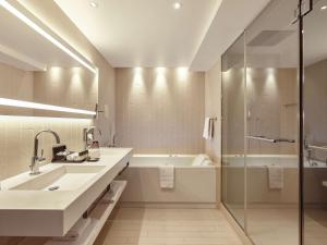 pullman paris la defense hotel