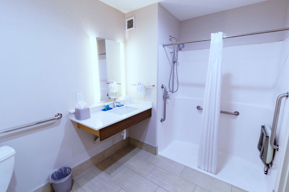 holiday inn express hotel and suites crestview by ihg