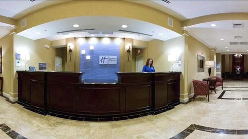 holiday inn express hotel and suites crestview by ihg