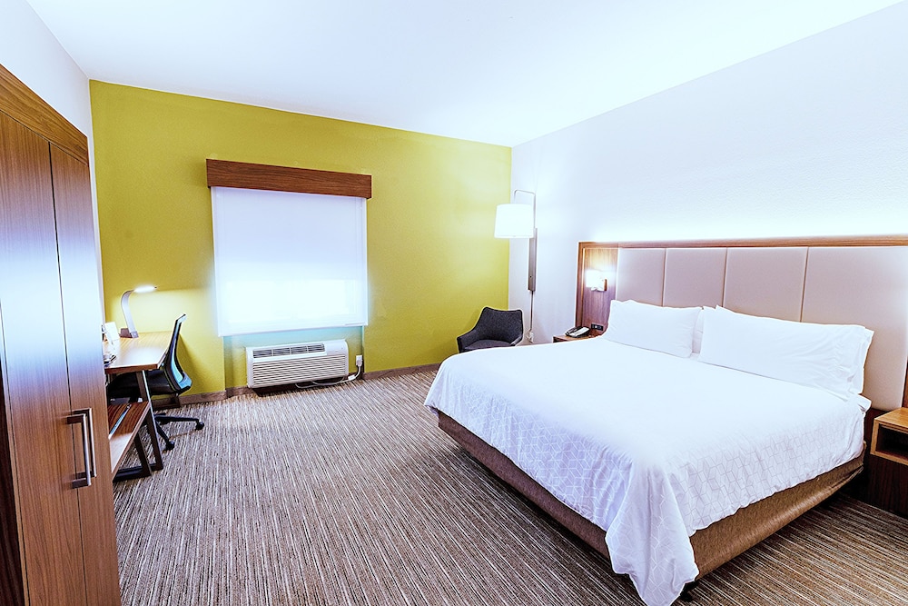 holiday inn express hotel and suites crestview by ihg