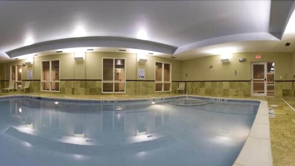 holiday inn express hotel and suites crestview by ihg