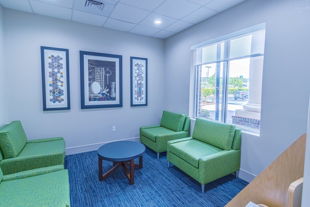 holiday inn express hotel and suites crestview by ihg