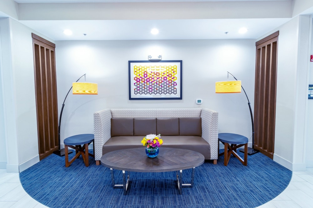 holiday inn express hotel and suites crestview by ihg