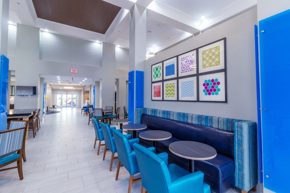 holiday inn express hotel and suites crestview by ihg