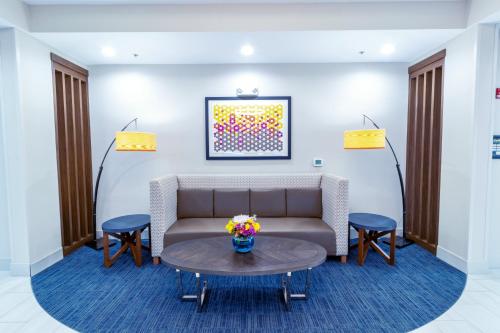 holiday inn express hotel and suites crestview by ihg