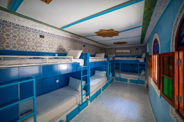 riad verus hostel adults only