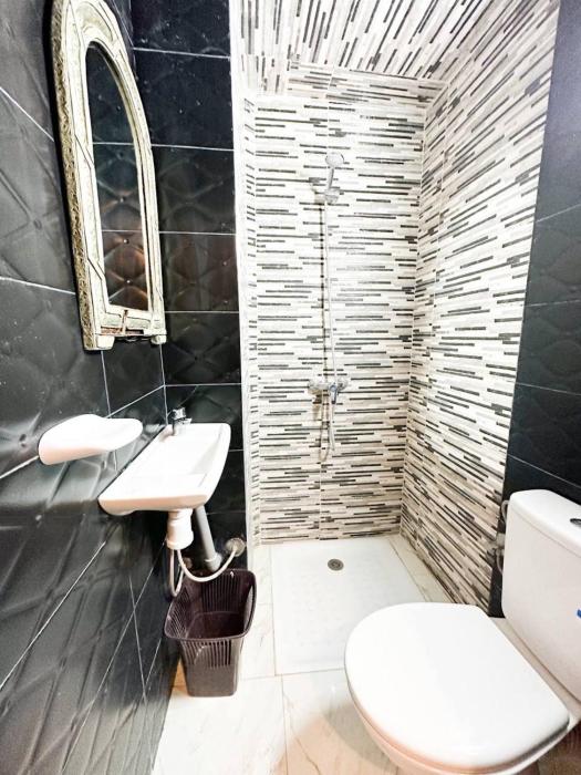 riad verus hostel adults only