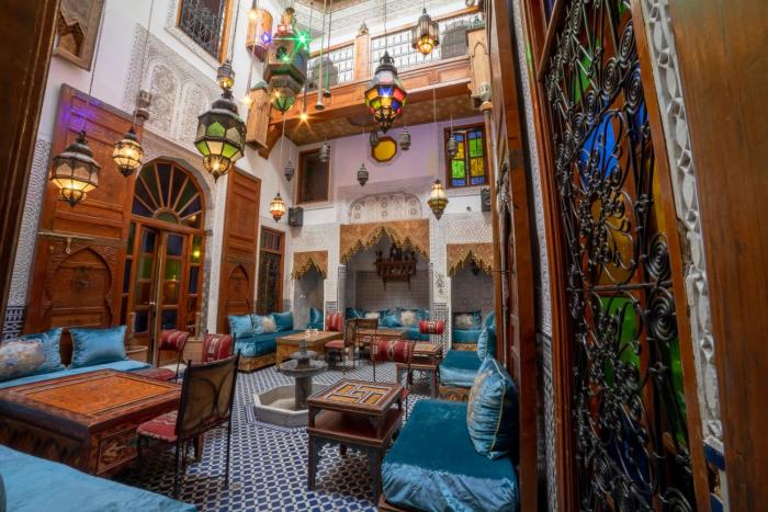 riad verus hostel adults only