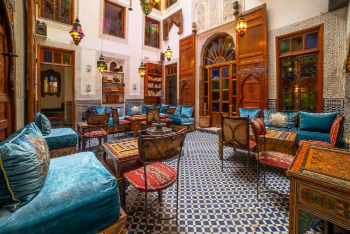 riad verus hostel adults only