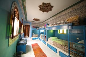 riad verus hostel adults only