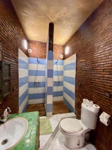 riad verus hostel adults only