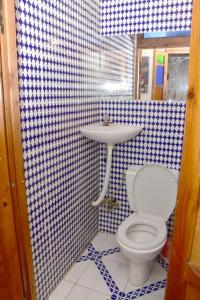 riad verus hostel adults only