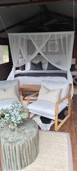 barefoot addo elephant lodge