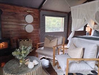 barefoot addo elephant lodge