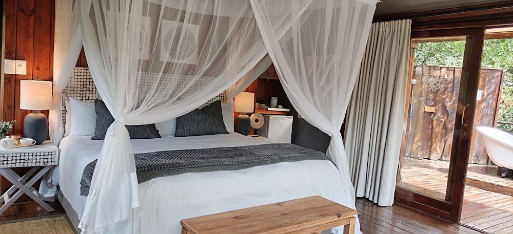 barefoot addo elephant lodge