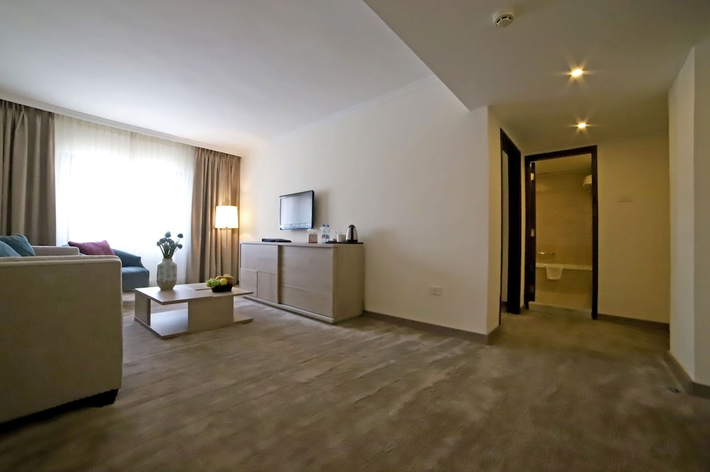the sanrock by le reve hotels