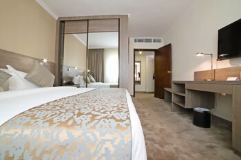 the sanrock by le reve hotels