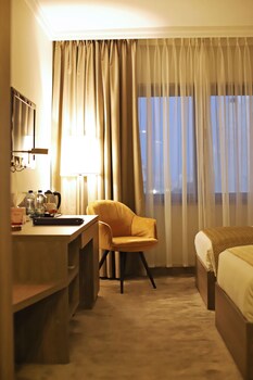 the sanrock by le reve hotels