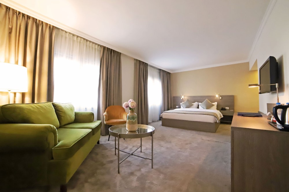 the sanrock by le reve hotels