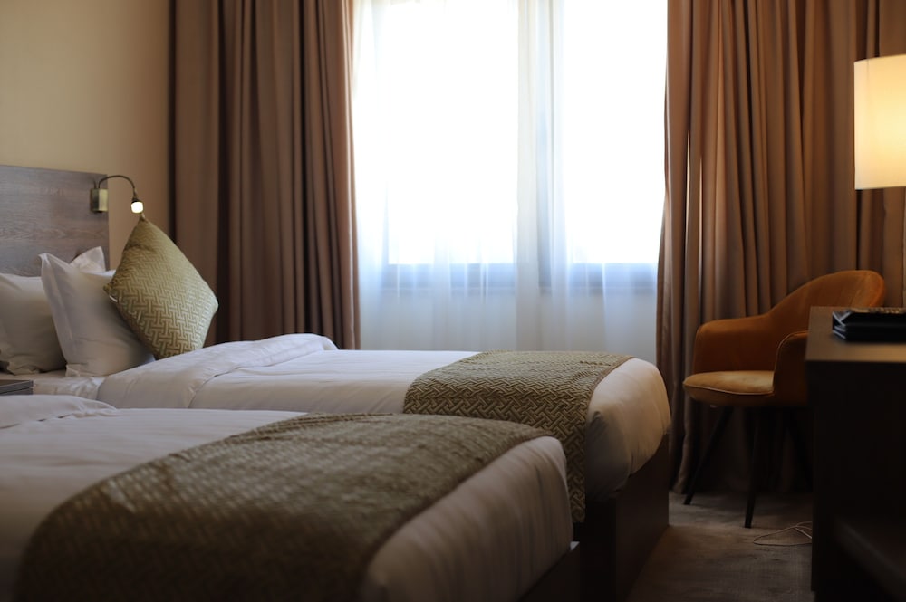 the sanrock by le reve hotels