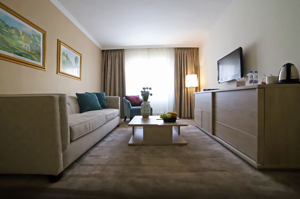 the sanrock by le reve hotels