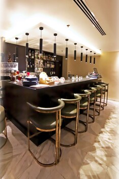 the sanrock by le reve hotels