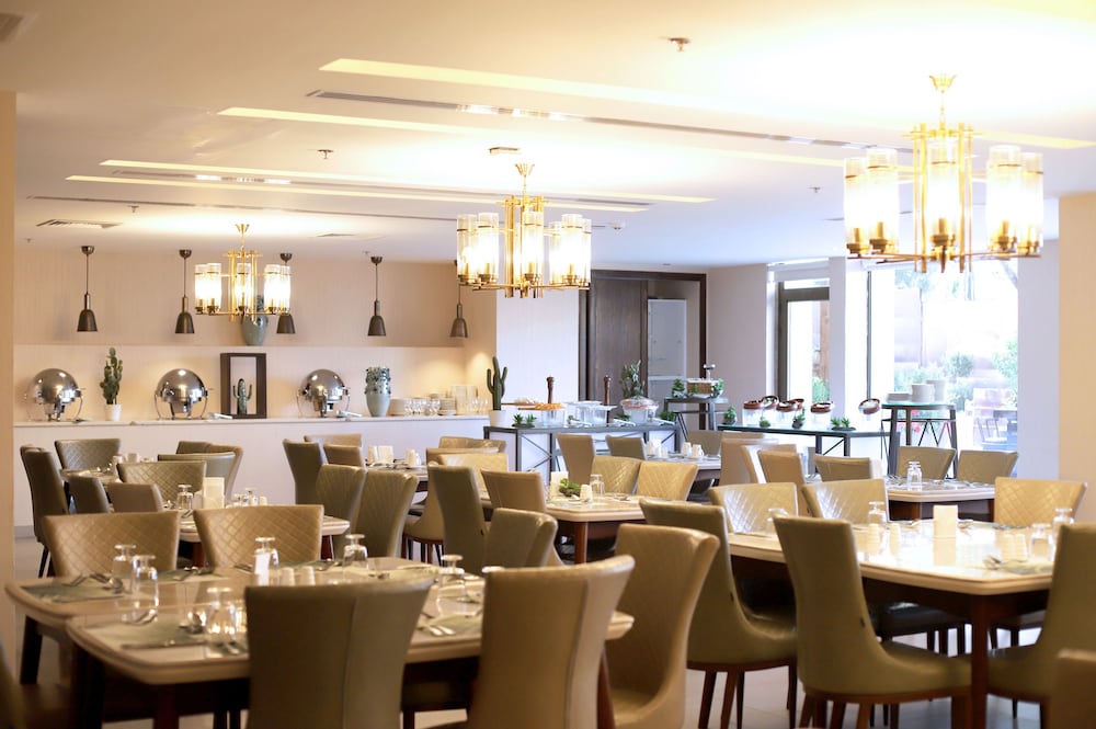 the sanrock by le reve hotels