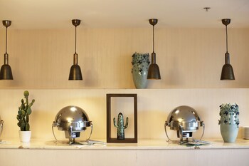 the sanrock by le reve hotels