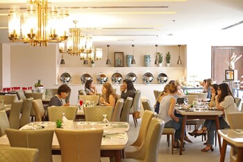 the sanrock by le reve hotels