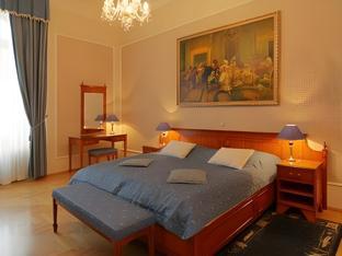 hotel bristol palace