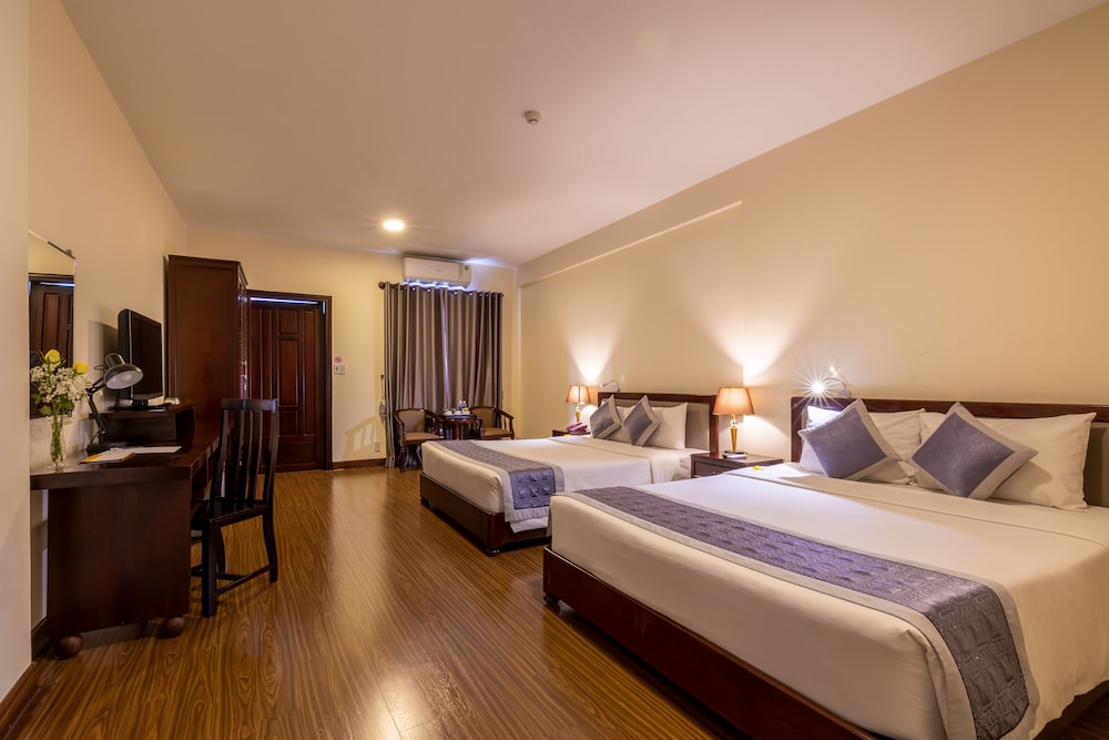 baly hotel