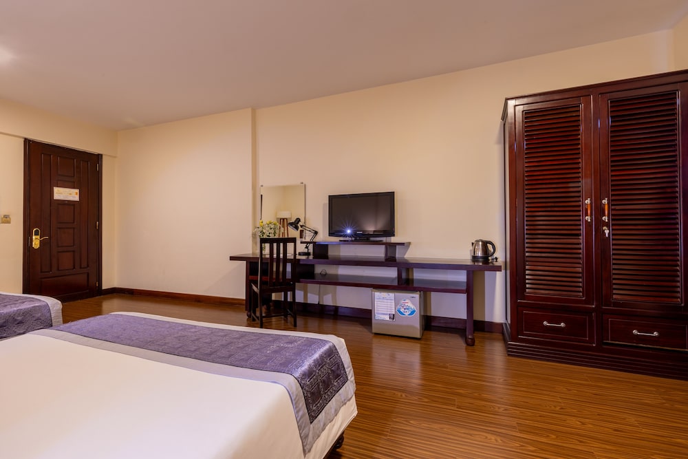 baly hotel