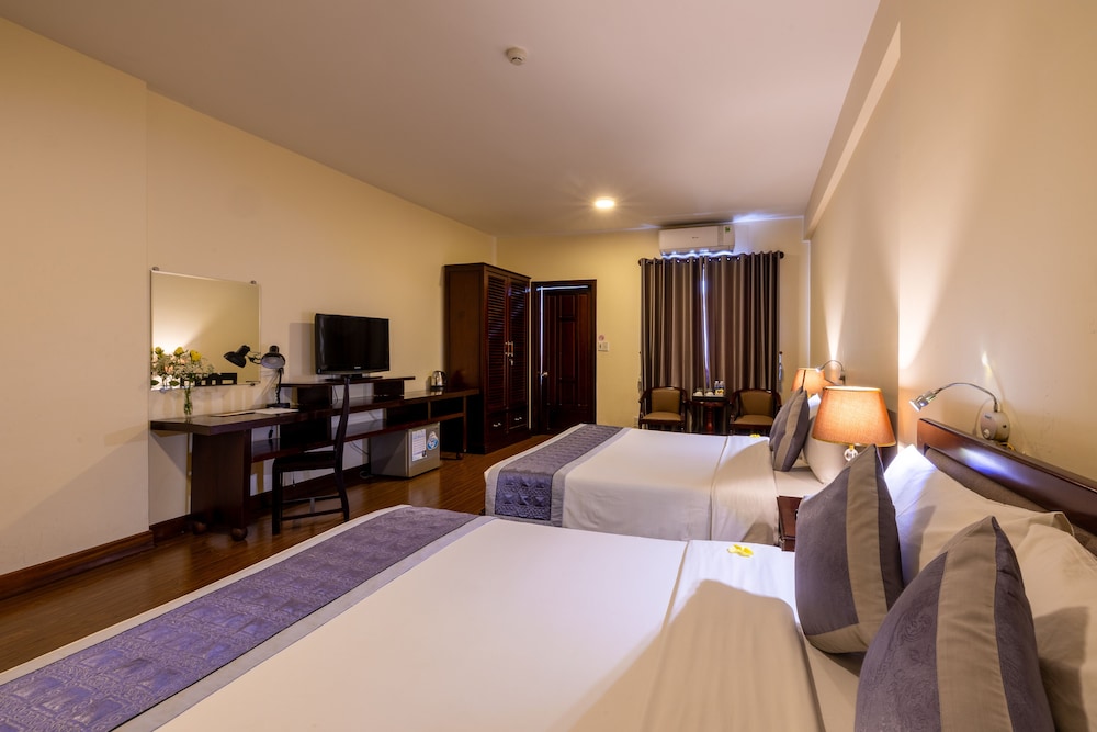baly hotel