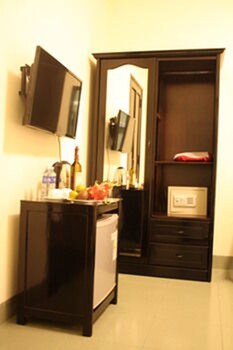 jade hotel