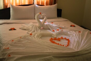 jade hotel